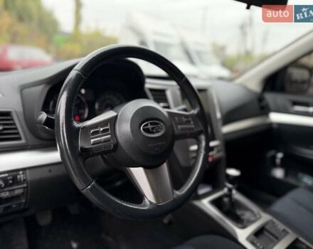 Серый Субару Аутбек, объемом двигателя 2 л и пробегом 350 тыс. км за 6900 $, фото 19 на Automoto.ua