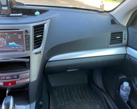 Серый Субару Аутбек, объемом двигателя 2.5 л и пробегом 198 тыс. км за 8500 $, фото 7 на Automoto.ua