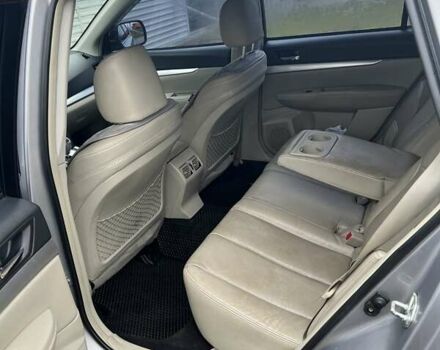 Сірий Субару Аутбек, об'ємом двигуна 2.46 л та пробігом 225 тис. км за 10300 $, фото 9 на Automoto.ua