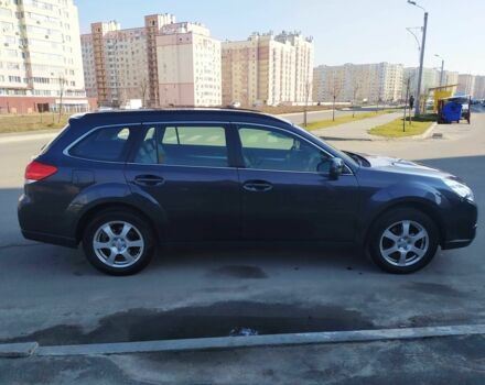 Субару Аутбек 2010 в Житомире на Automoto.ua Серый Субару Аутбек, объемом двигателя 2 л и пробегом 227 тыс. км за 8800 $, фото 2 на Automoto.ua