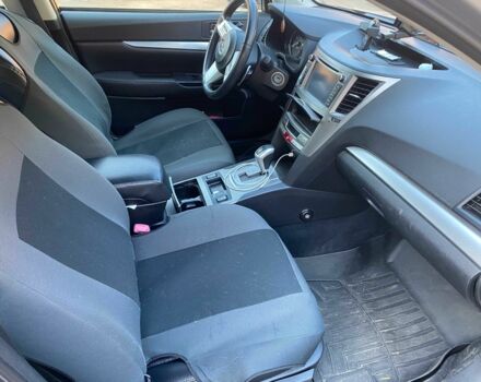 Серый Субару Аутбек, объемом двигателя 2.5 л и пробегом 198 тыс. км за 8500 $, фото 5 на Automoto.ua