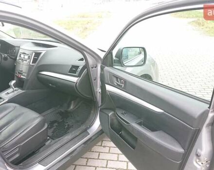 Сірий Субару Аутбек, об'ємом двигуна 2.46 л та пробігом 250 тис. км за 8100 $, фото 8 на Automoto.ua