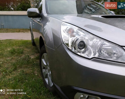 Серый Субару Аутбек, объемом двигателя 2 л и пробегом 263 тыс. км за 9300 $, фото 5 на Automoto.ua