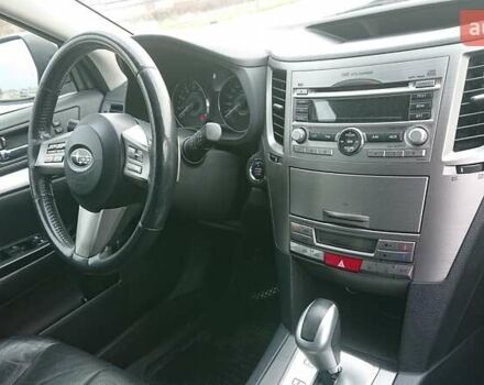 Сірий Субару Аутбек, об'ємом двигуна 2.46 л та пробігом 250 тис. км за 8100 $, фото 10 на Automoto.ua