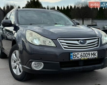 Серый Субару Аутбек, объемом двигателя 2.5 л и пробегом 219 тыс. км за 7900 $, фото 3 на Automoto.ua
