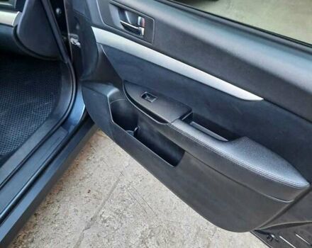 Серый Субару Аутбек, объемом двигателя 2.46 л и пробегом 194 тыс. км за 8500 $, фото 15 на Automoto.ua