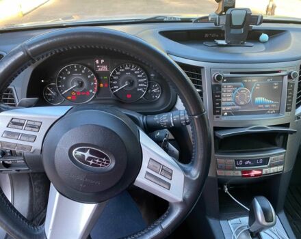 Серый Субару Аутбек, объемом двигателя 2.5 л и пробегом 198 тыс. км за 8500 $, фото 6 на Automoto.ua