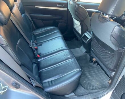 Серый Субару Аутбек, объемом двигателя 2.5 л и пробегом 198 тыс. км за 8500 $, фото 4 на Automoto.ua