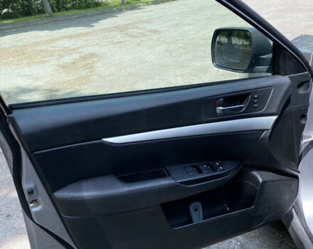 Сірий Субару Аутбек, об'ємом двигуна 2 л та пробігом 160 тис. км за 9500 $, фото 13 на Automoto.ua