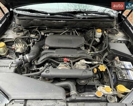 Серый Субару Аутбек, объемом двигателя 2.5 л и пробегом 318 тыс. км за 9500 $, фото 16 на Automoto.ua