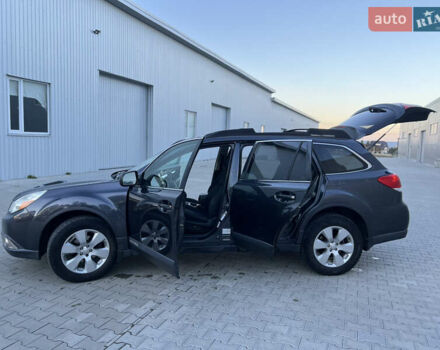 Сірий Субару Аутбек, об'ємом двигуна 2.46 л та пробігом 230 тис. км за 8300 $, фото 21 на Automoto.ua