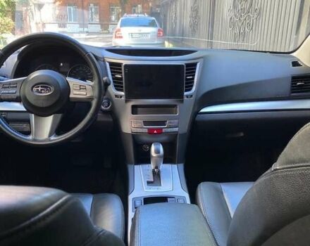 Сірий Субару Аутбек, об'ємом двигуна 2.5 л та пробігом 188 тис. км за 12500 $, фото 4 на Automoto.ua