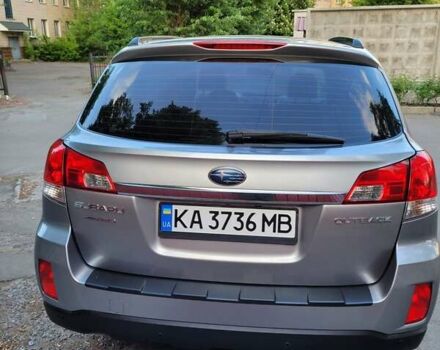 Серый Субару Аутбек, объемом двигателя 2.46 л и пробегом 155 тыс. км за 11900 $, фото 7 на Automoto.ua