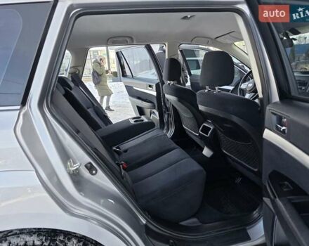 Серый Субару Аутбек, объемом двигателя 2.5 л и пробегом 219 тыс. км за 8333 $, фото 65 на Automoto.ua