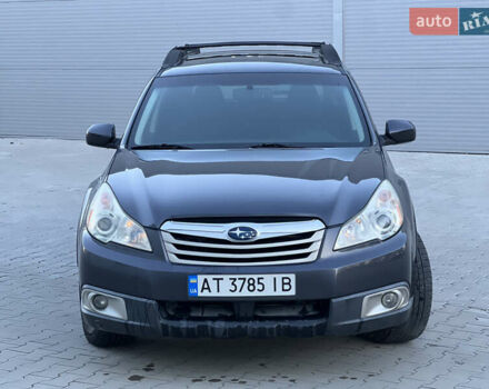 Сірий Субару Аутбек, об'ємом двигуна 2.46 л та пробігом 230 тис. км за 8300 $, фото 1 на Automoto.ua