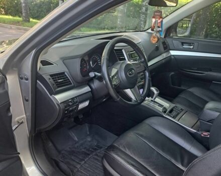 Сірий Субару Аутбек, об'ємом двигуна 2.4 л та пробігом 207 тис. км за 9200 $, фото 3 на Automoto.ua