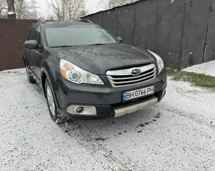 Серый Субару Аутбек, объемом двигателя 2.5 л и пробегом 300 тыс. км за 7900 $, фото 4 на Automoto.ua