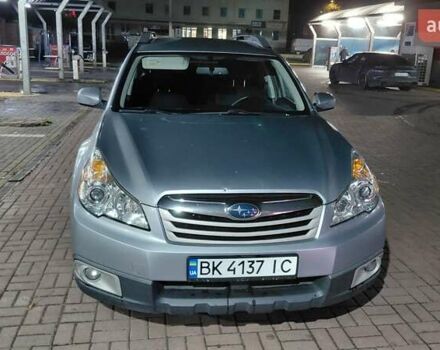 Серый Субару Аутбек, объемом двигателя 2.46 л и пробегом 280 тыс. км за 7500 $, фото 3 на Automoto.ua