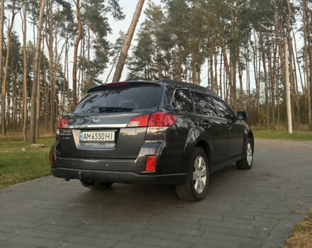 Серый Субару Аутбек, объемом двигателя 2.46 л и пробегом 198 тыс. км за 8750 $, фото 5 на Automoto.ua