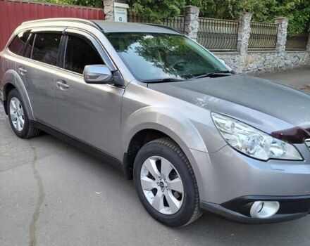 Серый Субару Аутбек, объемом двигателя 2.46 л и пробегом 155 тыс. км за 11900 $, фото 2 на Automoto.ua