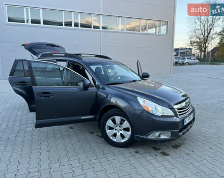 Сірий Субару Аутбек, об'ємом двигуна 2.46 л та пробігом 230 тис. км за 8300 $, фото 33 на Automoto.ua