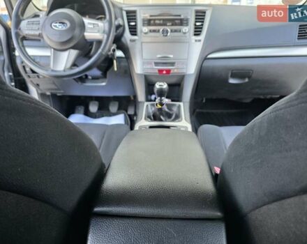 Серый Субару Аутбек, объемом двигателя 2.5 л и пробегом 219 тыс. км за 8333 $, фото 51 на Automoto.ua