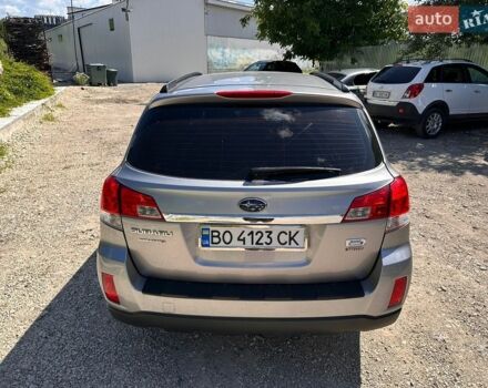 Серый Субару Аутбек, объемом двигателя 2 л и пробегом 180 тыс. км за 9000 $, фото 4 на Automoto.ua