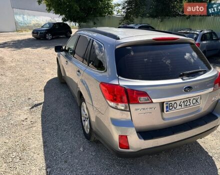 Серый Субару Аутбек, объемом двигателя 2 л и пробегом 180 тыс. км за 9000 $, фото 3 на Automoto.ua