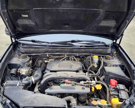 Сірий Субару Аутбек, об'ємом двигуна 2.5 л та пробігом 250 тис. км за 10500 $, фото 4 на Automoto.ua