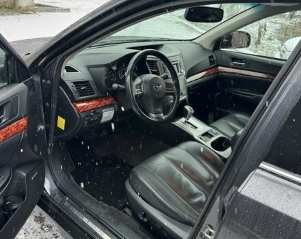 Серый Субару Аутбек, объемом двигателя 2.5 л и пробегом 300 тыс. км за 7900 $, фото 12 на Automoto.ua