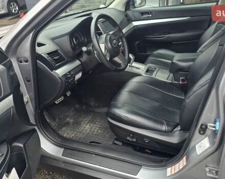 Серый Субару Аутбек, объемом двигателя 2.46 л и пробегом 225 тыс. км за 8900 $, фото 7 на Automoto.ua