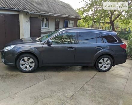 Сірий Субару Аутбек, об'ємом двигуна 2.46 л та пробігом 200 тис. км за 10200 $, фото 2 на Automoto.ua