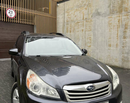 Серый Субару Аутбек, объемом двигателя 2.46 л и пробегом 225 тыс. км за 8900 $, фото 2 на Automoto.ua