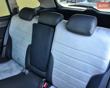 Сірий Субару Аутбек, об'ємом двигуна 2 л та пробігом 251 тис. км за 6800 $, фото 19 на Automoto.ua