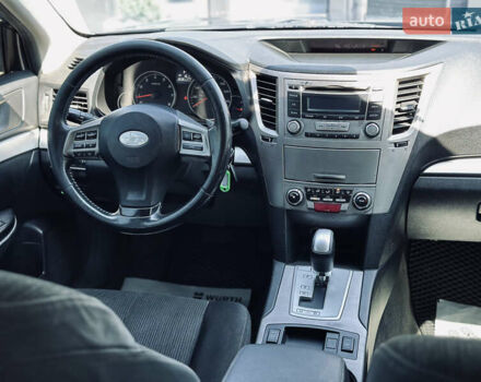 Серый Субару Аутбек, объемом двигателя 2.46 л и пробегом 296 тыс. км за 9400 $, фото 46 на Automoto.ua