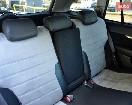 Сірий Субару Аутбек, об'ємом двигуна 2 л та пробігом 251 тис. км за 6800 $, фото 23 на Automoto.ua