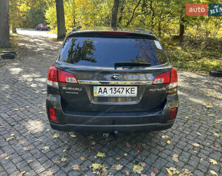 Серый Субару Аутбек, объемом двигателя 2.46 л и пробегом 228 тыс. км за 8100 $, фото 3 на Automoto.ua