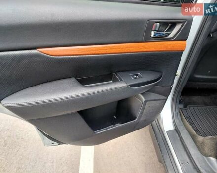 Сірий Субару Аутбек, об'ємом двигуна 2.46 л та пробігом 215 тис. км за 13250 $, фото 17 на Automoto.ua