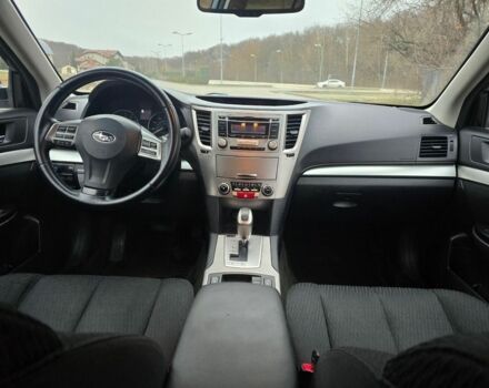 Сірий Субару Аутбек, об'ємом двигуна 2.5 л та пробігом 177 тис. км за 8400 $, фото 9 на Automoto.ua