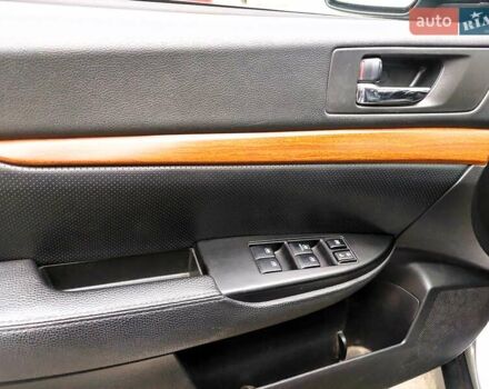 Серый Субару Аутбек, объемом двигателя 2.46 л и пробегом 215 тыс. км за 12150 $, фото 9 на Automoto.ua