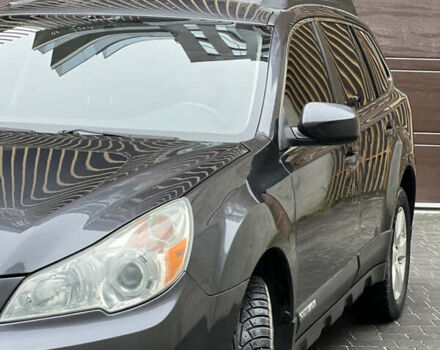 Серый Субару Аутбек, объемом двигателя 2.46 л и пробегом 225 тыс. км за 8900 $, фото 6 на Automoto.ua