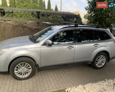 Сірий Субару Аутбек, об'ємом двигуна 2.46 л та пробігом 245 тис. км за 11000 $, фото 1 на Automoto.ua