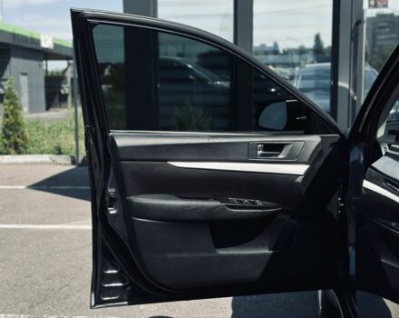 Серый Субару Аутбек, объемом двигателя 2.46 л и пробегом 296 тыс. км за 8999 $, фото 18 на Automoto.ua