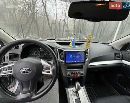 Сірий Субару Аутбек, об'ємом двигуна 2.5 л та пробігом 240 тис. км за 8900 $, фото 12 на Automoto.ua