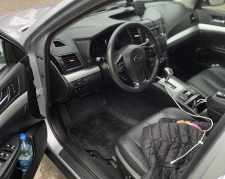 Сірий Субару Аутбек, об'ємом двигуна 2.46 л та пробігом 245 тис. км за 11000 $, фото 16 на Automoto.ua