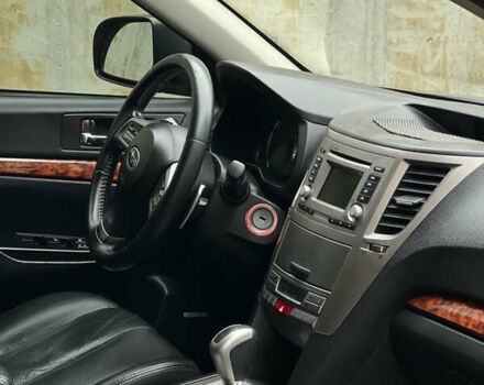 Серый Субару Аутбек, объемом двигателя 2.46 л и пробегом 225 тыс. км за 8900 $, фото 17 на Automoto.ua