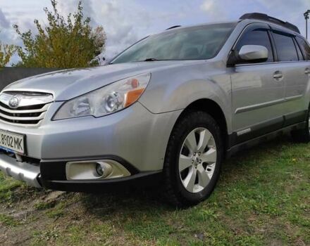 Сірий Субару Аутбек, об'ємом двигуна 2.46 л та пробігом 250 тис. км за 9300 $, фото 1 на Automoto.ua