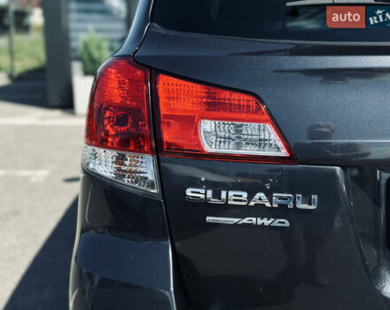 Серый Субару Аутбек, объемом двигателя 2.46 л и пробегом 296 тыс. км за 9400 $, фото 10 на Automoto.ua