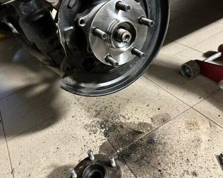 Серый Субару Аутбек, объемом двигателя 2.5 л и пробегом 322 тыс. км за 9200 $, фото 8 на Automoto.ua