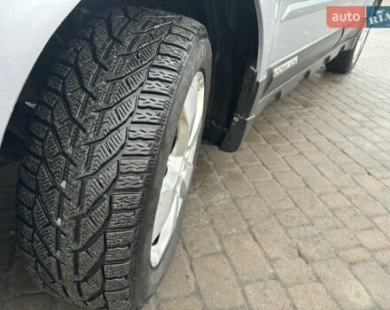 Сірий Субару Аутбек, об'ємом двигуна 2.5 л та пробігом 240 тис. км за 8900 $, фото 14 на Automoto.ua